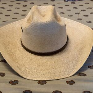 Atwood Hereford Long Oval, low Crown, straw Cowboy Hat